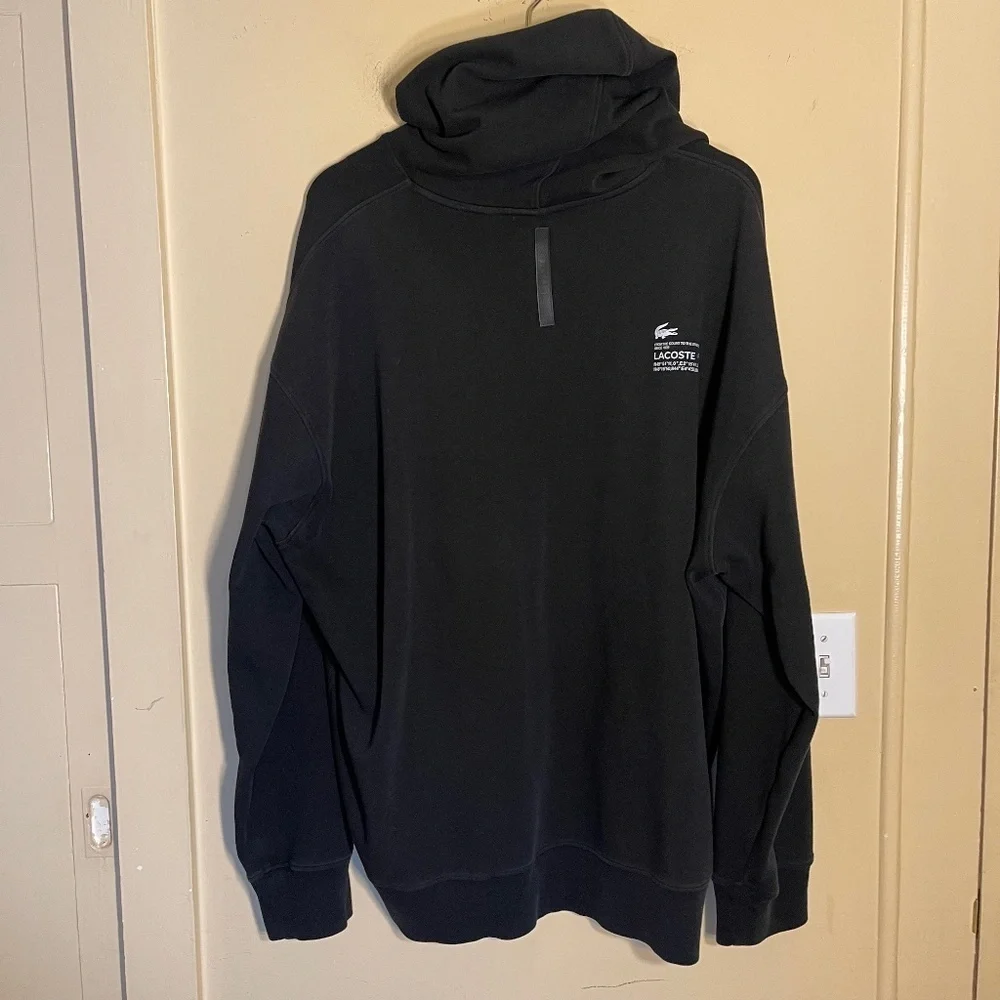 Lacoste sleek black